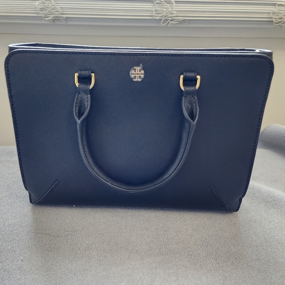 Tory Burch Handbags - New Tory Burch Emerson tote